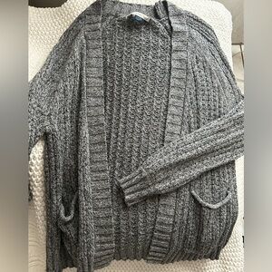 American Eagle Gray Knit Cardigan